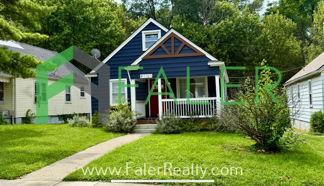Building Photo - Show-stopping rental available!