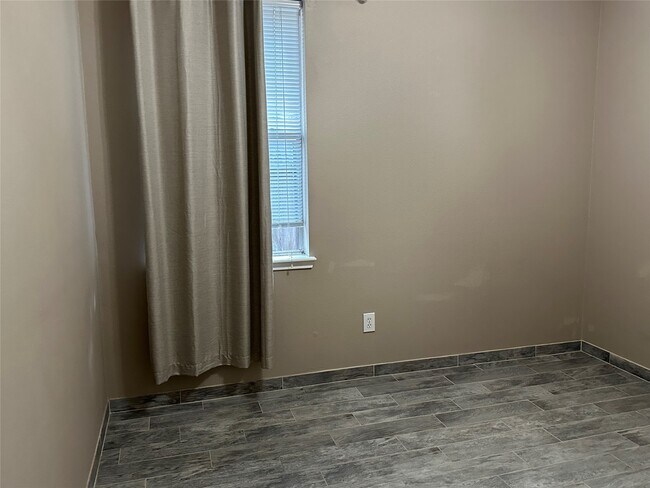 Building Photo - 164 S Holly Laurel Cir