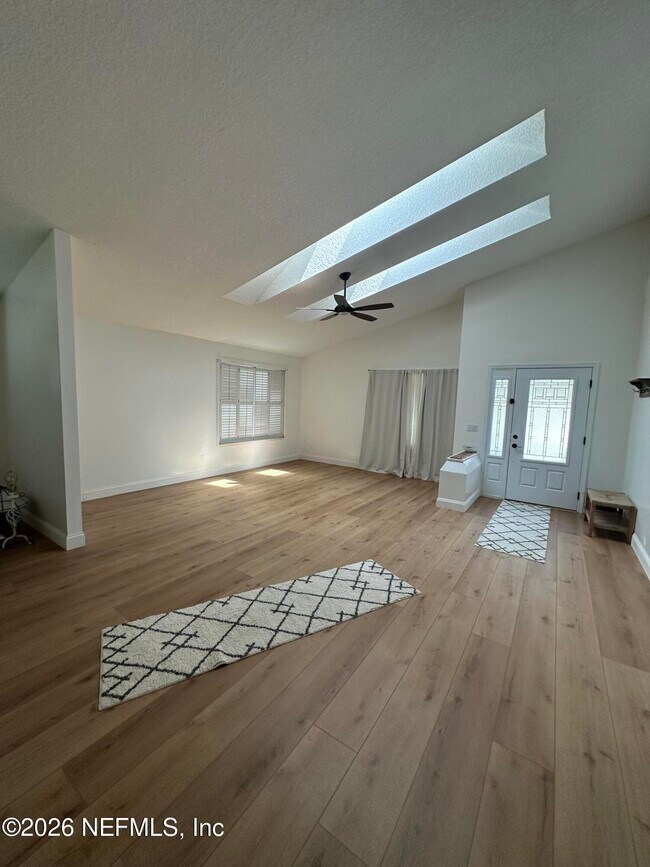 Building Photo - 511 Pheasant Run
