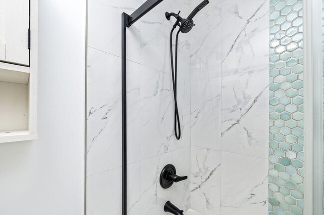 Building Photo - 775 Gulf Shore Dr