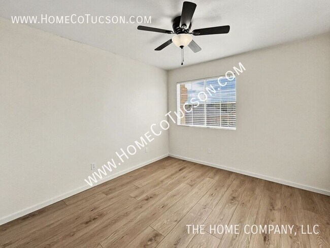 Building Photo - 5168 N Windriver Pl