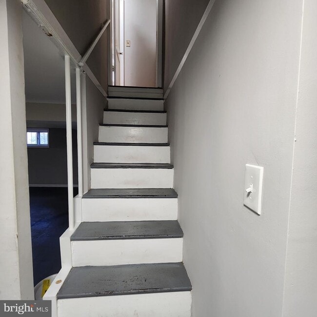 Building Photo - 6512 Hansford St