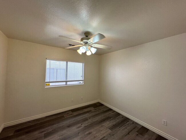 Building Photo - APACHE TRAILS
