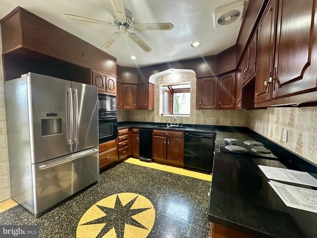 Building Photo - 3007 Oliver St NW