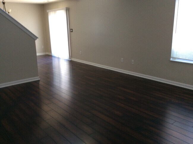 Building Photo - Greenwood - 3 BR home
