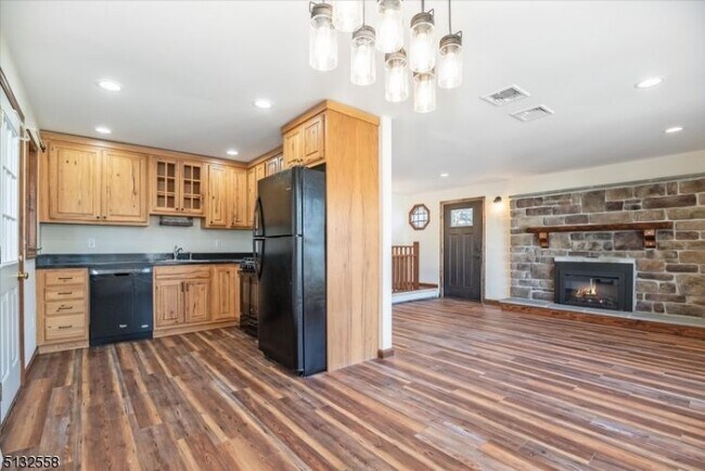 Building Photo - 9 Log Cabin Terrace