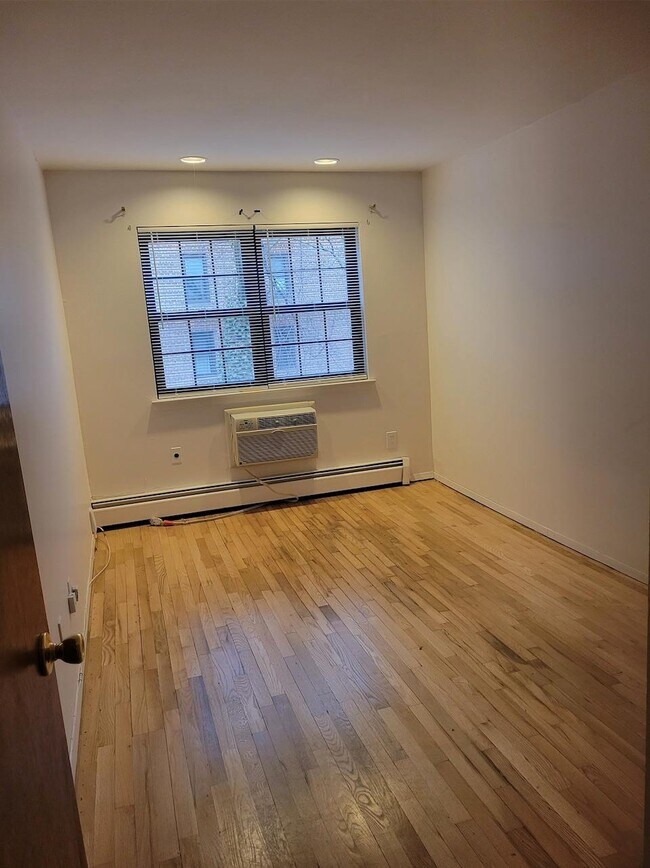 Building Photo - 84-24 98th St