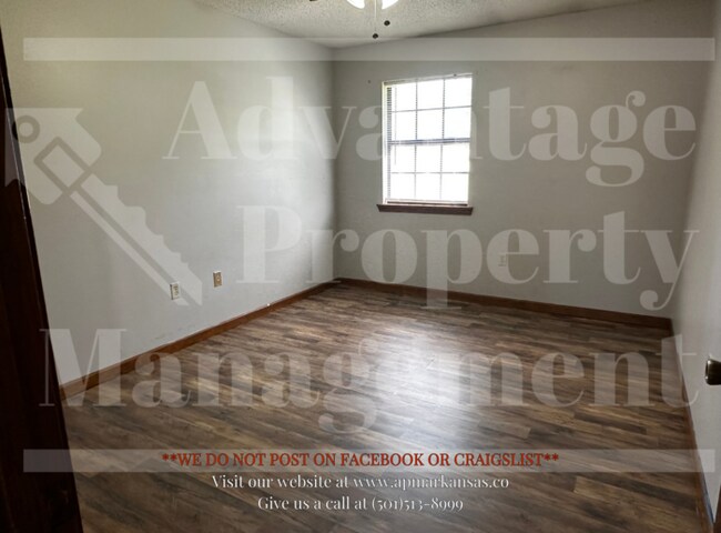 Building Photo - Charming 2 Bed, 1 Bath Duplex located in the heart of Conway, AR