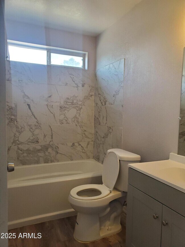 Building Photo - 1511 E Desert Dr