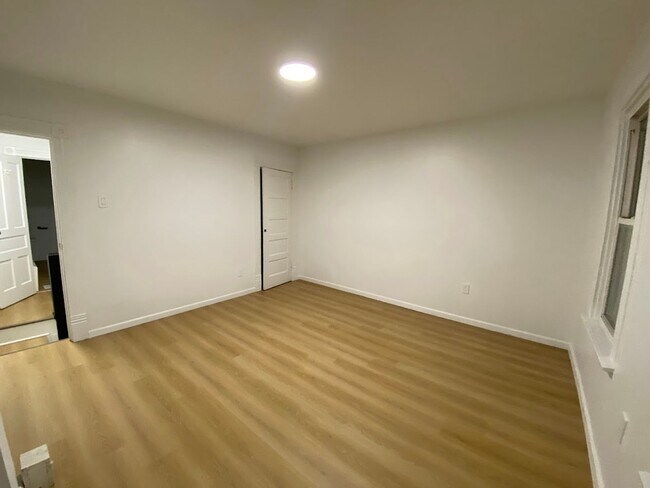 Building Photo - Newly updated 3 bedroom 1 bath house for Rent!