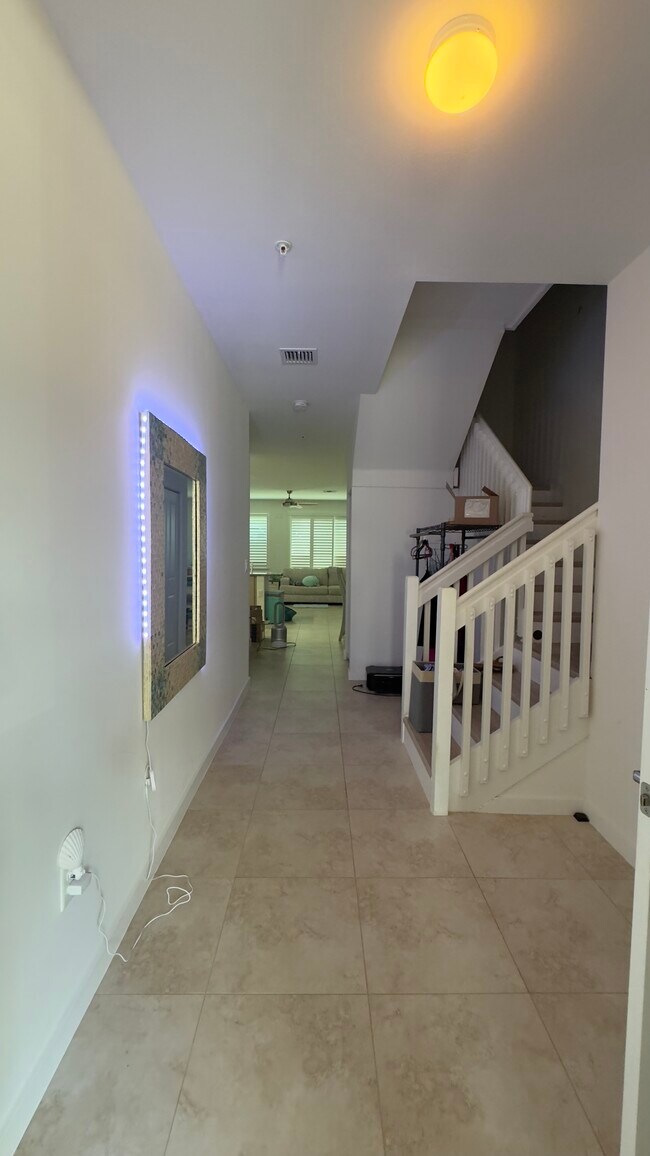 Building Photo - 6296 SE Portofino Cir