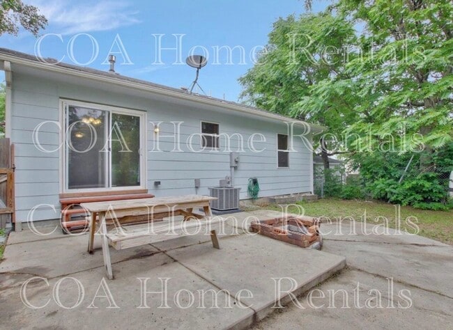 Building Photo - Midtown