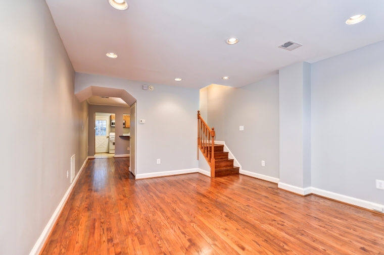 Living room - 1921 9 1/2 St NW