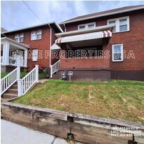 Building Photo - 525 Maple St
