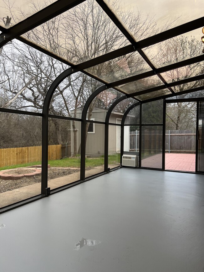 Building Photo - 116 Meadow Lark