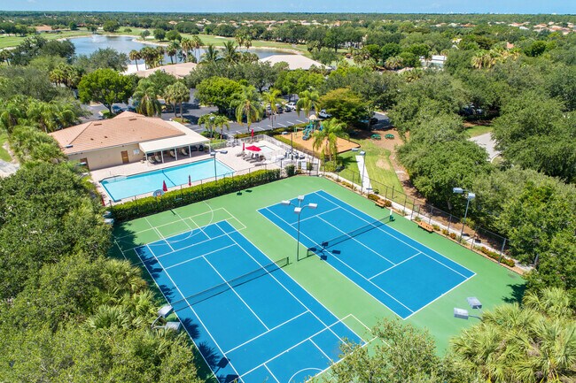 Building Photo - 2056 Crestview Way