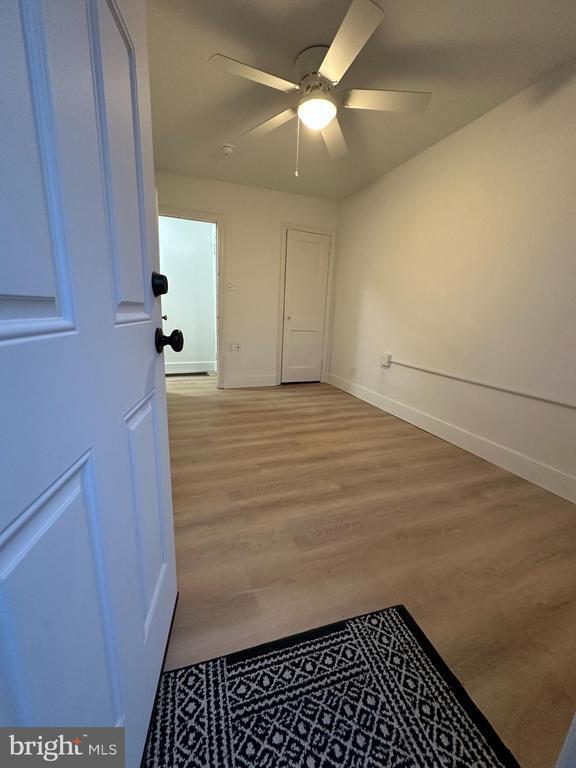 Building Photo - 703 Shaw Ave