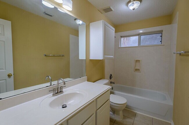 Building Photo - 19 Wild Orchid Ct