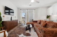 Building Photo - 1301 Leah Ave