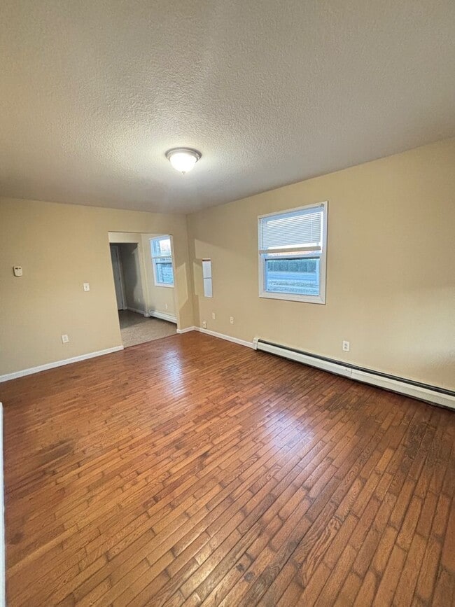 Building Photo - 1203 N Coler Ave