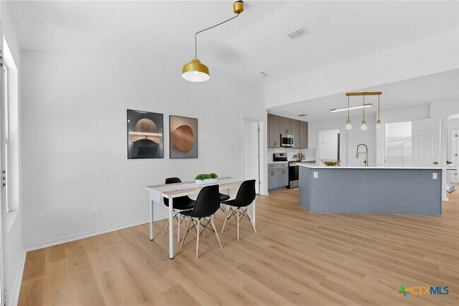 Building Photo - 7306 Concerto Dr