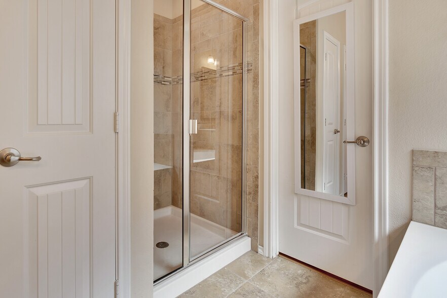 Building Photo - 117 Oakmont Dr