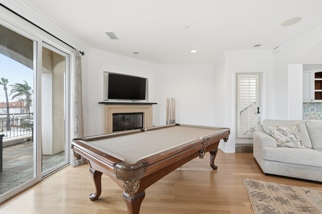 Building Photo - 424 N Broadway