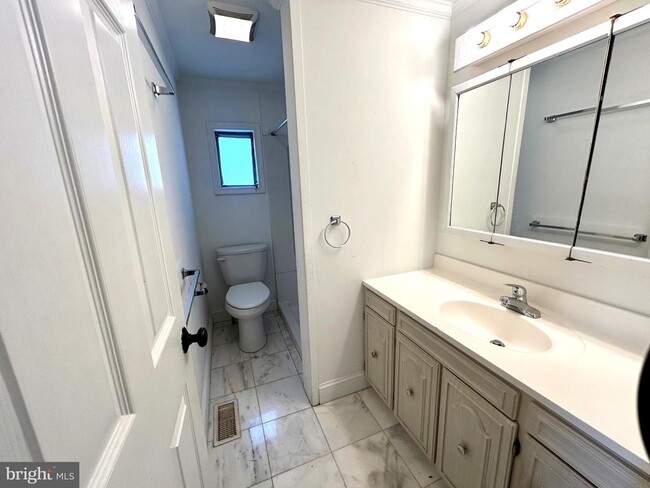 Building Photo - 2730 Old Cedar Grove Rd