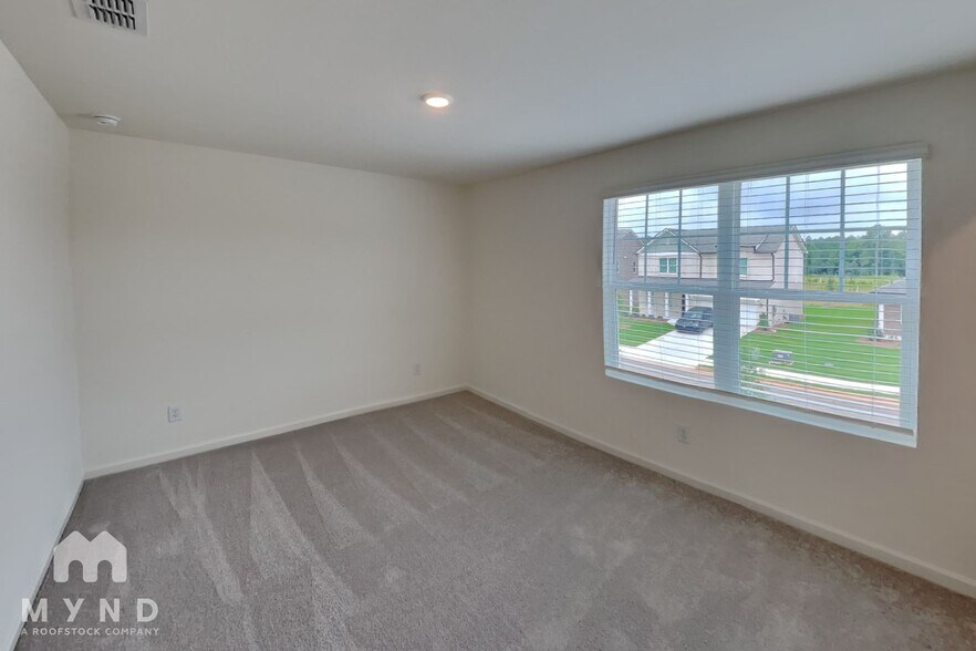 Building Photo - 121 Maison Dr