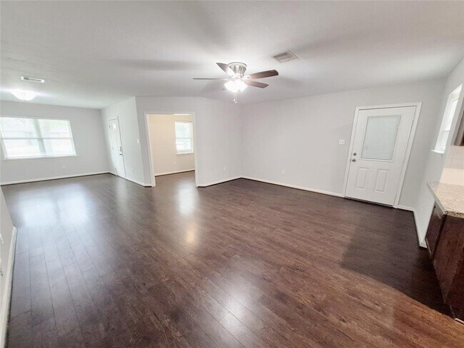 Building Photo - 10506 Chatterton Dr