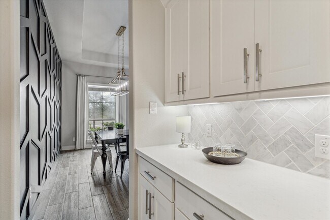 Building Photo - 16503 Whiteoak Canyon Dr