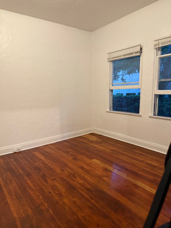 Building Photo - 1201 N Orange Grove Ave