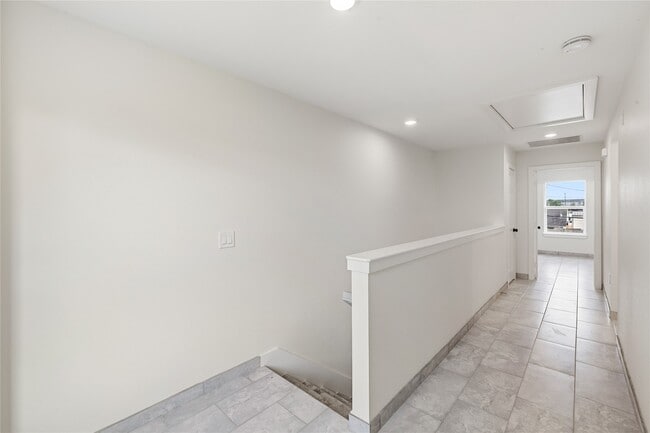 Building Photo - 6138 Brookfield Dr