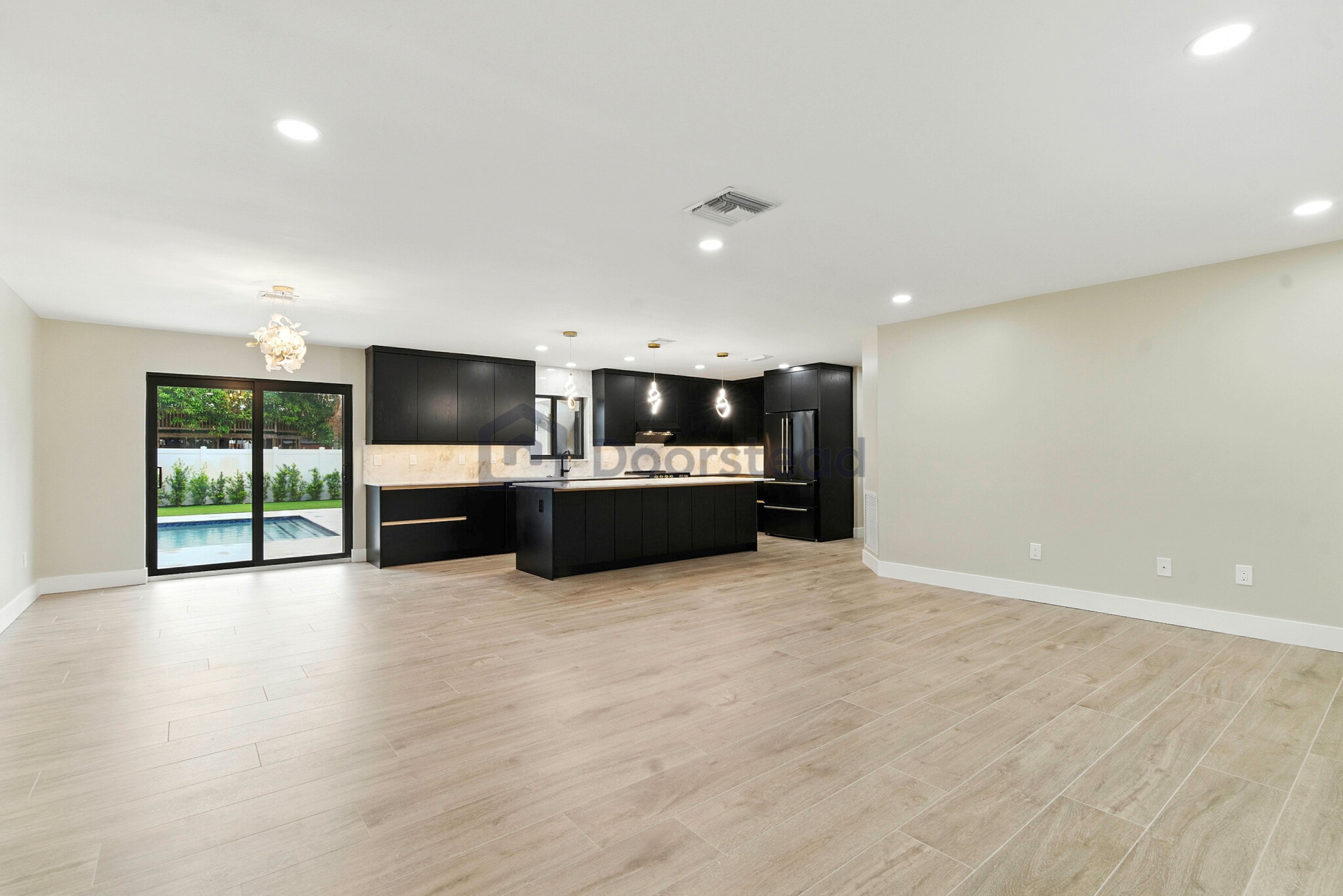 Building Photo - 6886 Tradewind Way