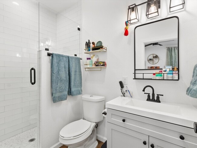 Building Photo - 3517 Mission St