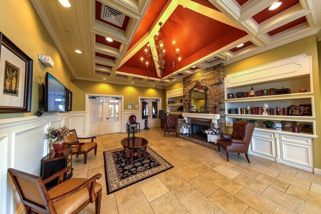 Building Photo - 2305 Victoria Dr