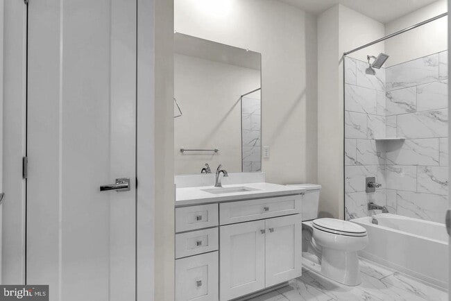 Building Photo - 1761 Old Meadow Rd