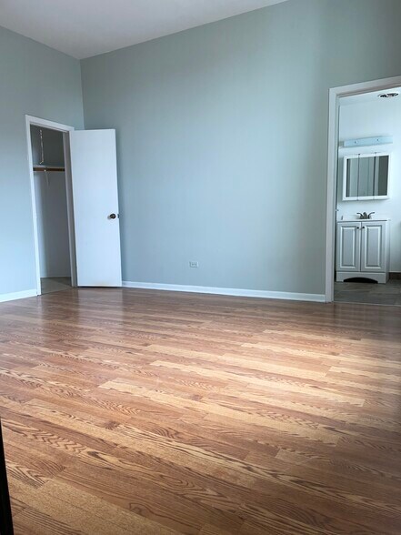 2nd Floor Bedroom - 1968 N Lincoln Ave