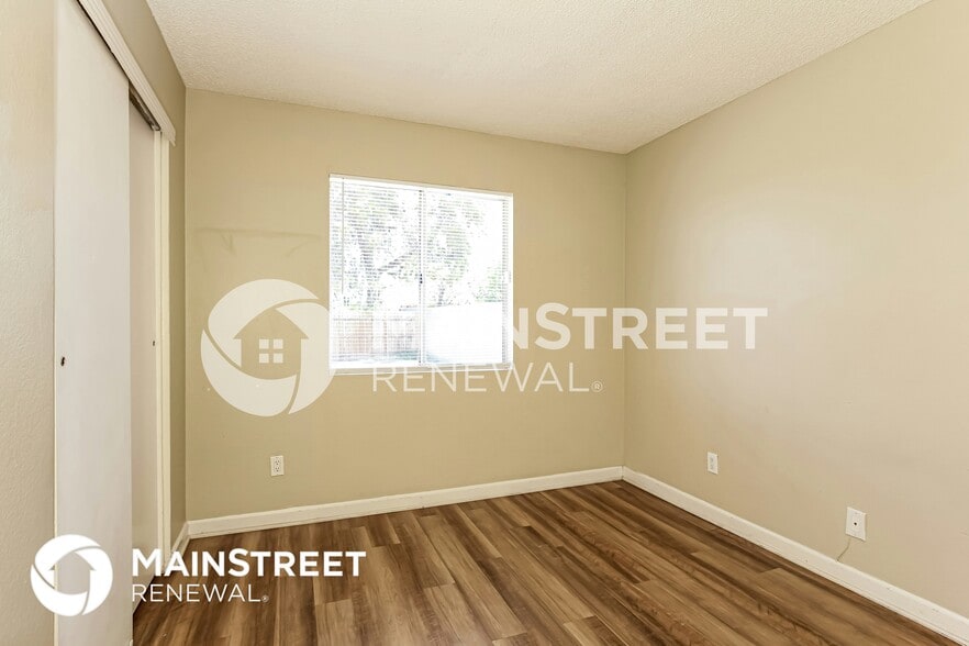 Building Photo - 4205 N 109th Dr