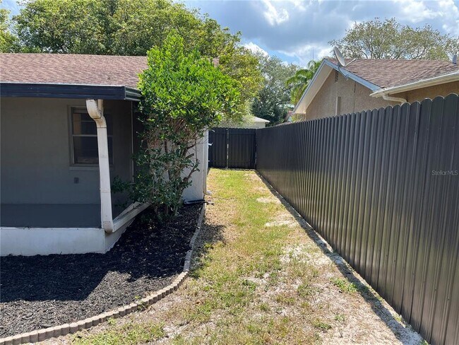 Building Photo - 5123 Brookside Ln
