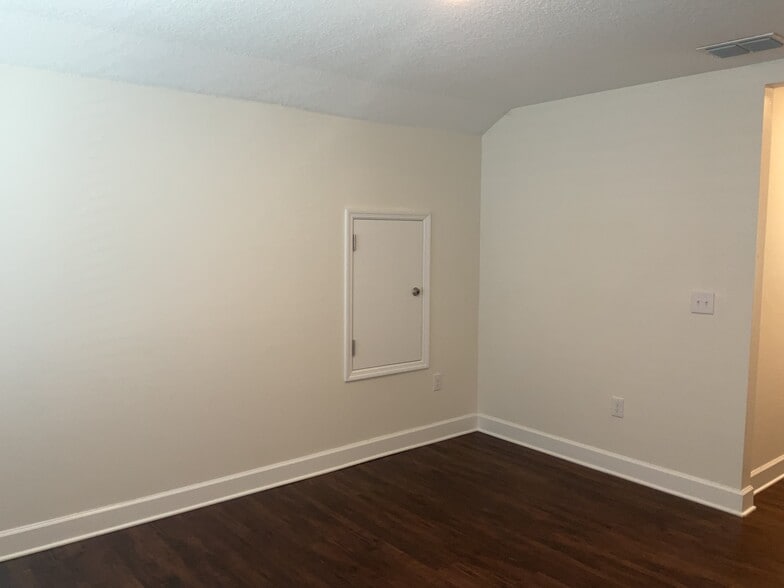 Building Photo - 1171 Walden Pond Dr