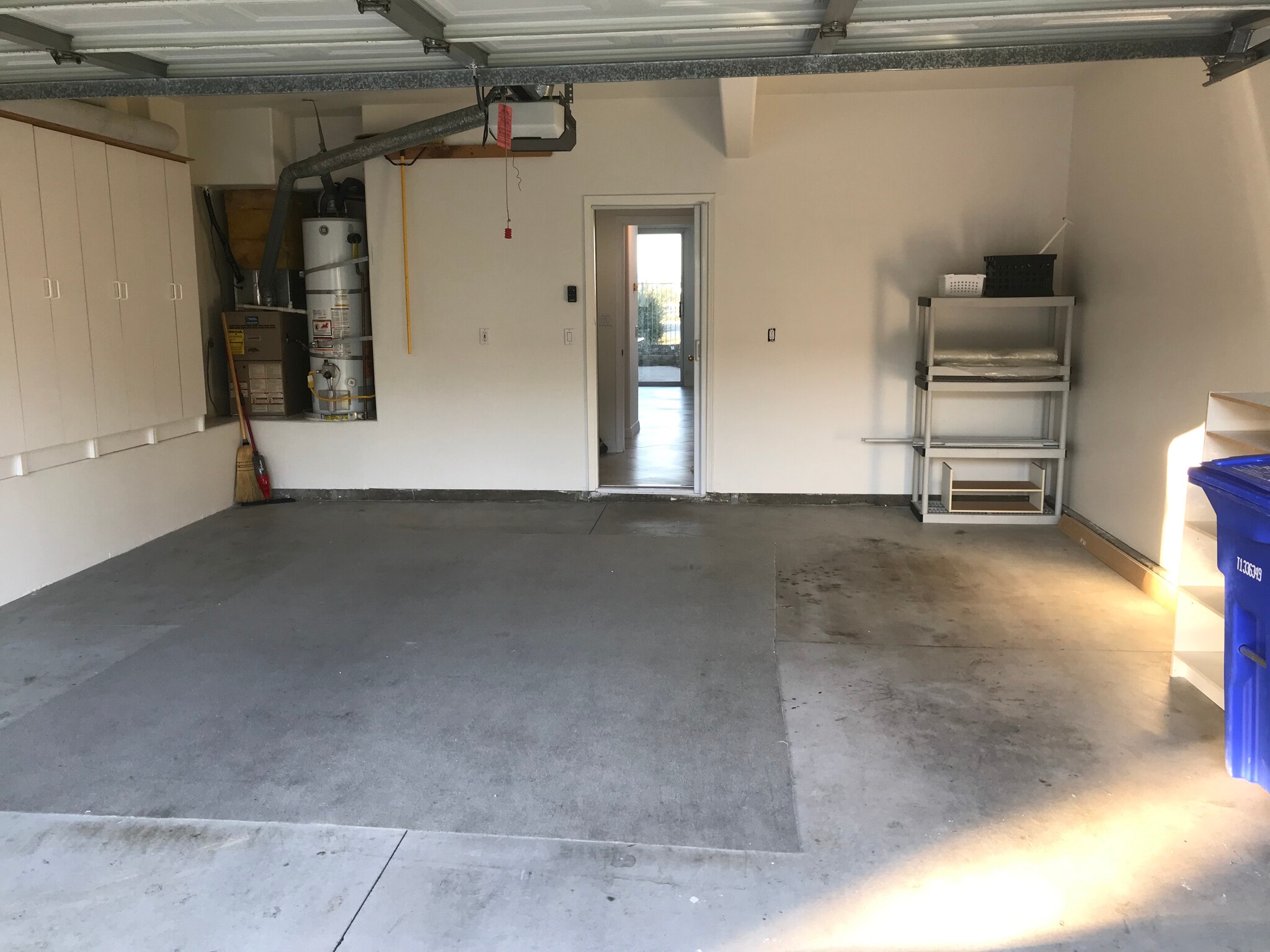 garage - 1736 Bluebird Ln