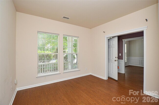 Building Photo - 1008 Millbank Dr
