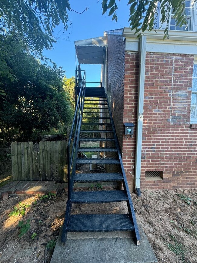 Building Photo - 1BR/1BA Apartment near Downtown Raleigh