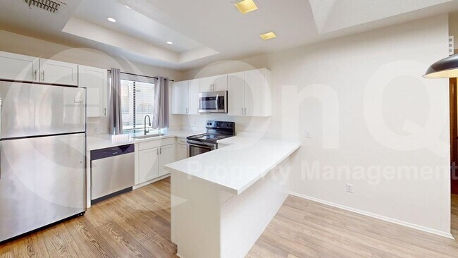 Building Photo - 11666 N 28th Dr