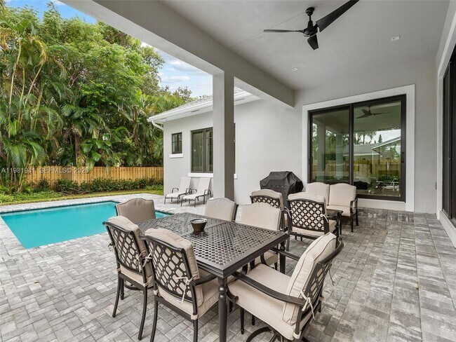 Building Photo - 1484 SW 32nd St