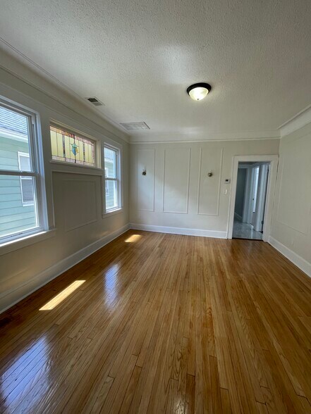 Building Photo - 1018 Kilsyth Rd