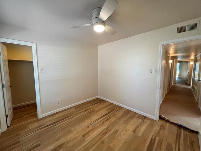 Building Photo - 4328 Magnolia Dr NE