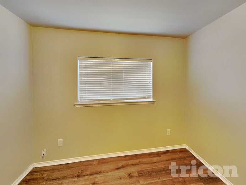 Building Photo - 208 Silver Spur Dr