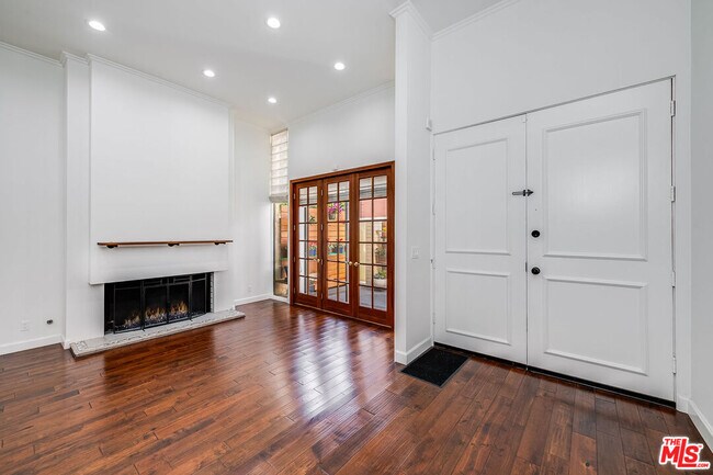 Building Photo - 9507 W Olympic Blvd